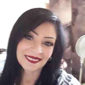 Meet your Posher, Debra